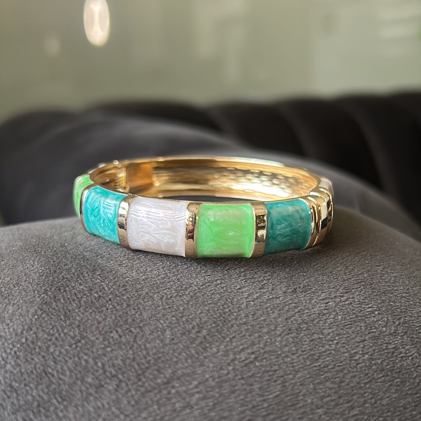 Lustre Bangle