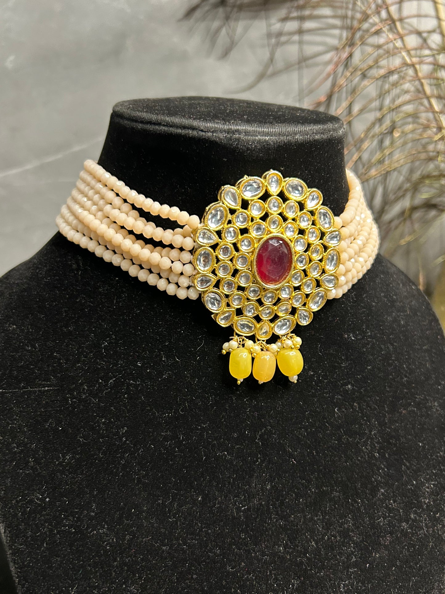 Kundan Choker