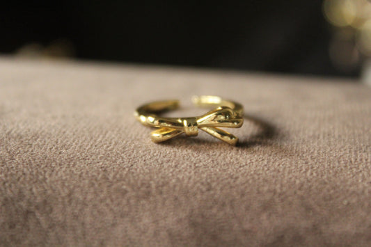 Knotted Bow ring