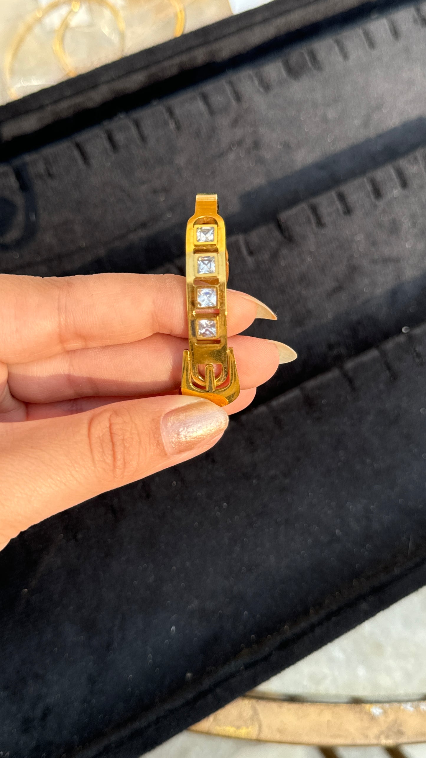 Belted Bead